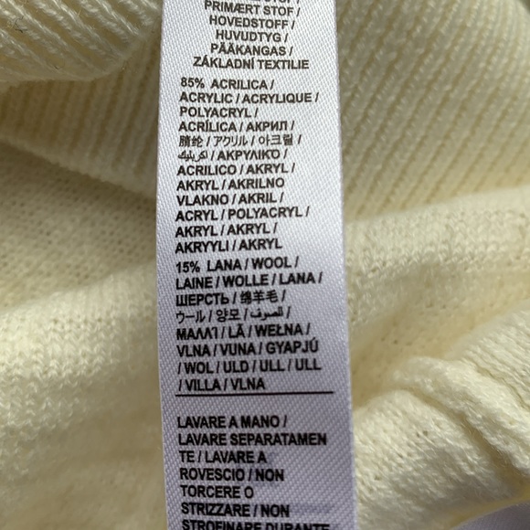 💝💝💝LIU •JO off white sweater size European L (M US)💝💝💝 - Picture 9 of 10